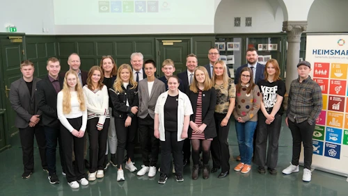 Frá fundi ríkisstjórnarinnar með ungmennaráði heimsmarkmiða Sameinuðu þjóðanna í apríl 2023.
